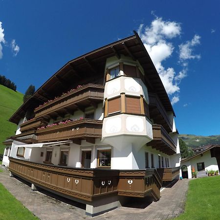 Gaestehaus Alpenland トゥクス エクステリア 写真