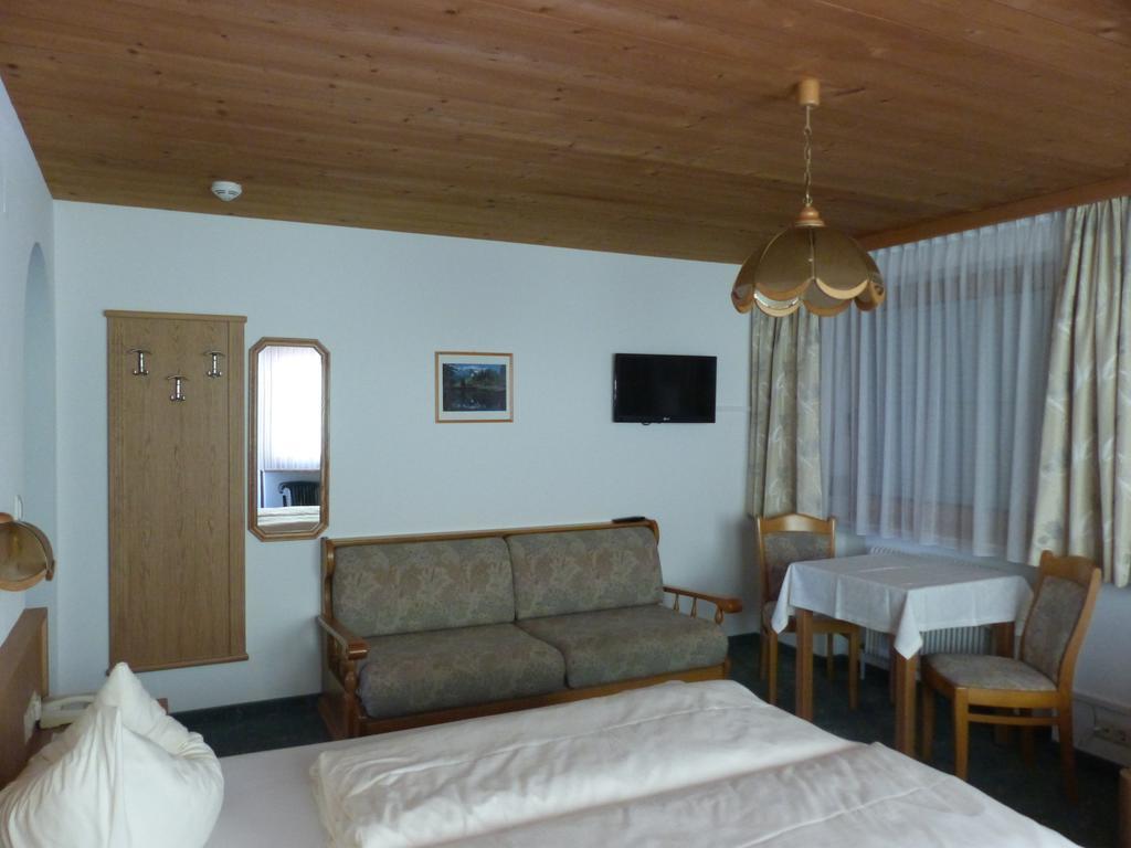 Gaestehaus Alpenland トゥクス 部屋 写真